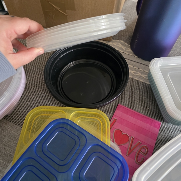 Multi-Color Food Storage Container Set - Picture 4 of 6